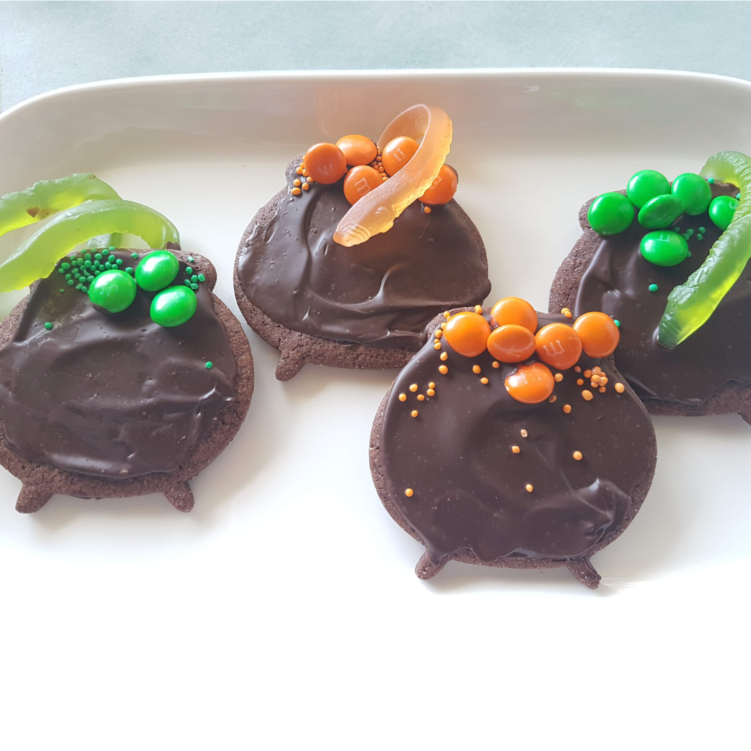 Cauldron 9cm Cookie Cutter