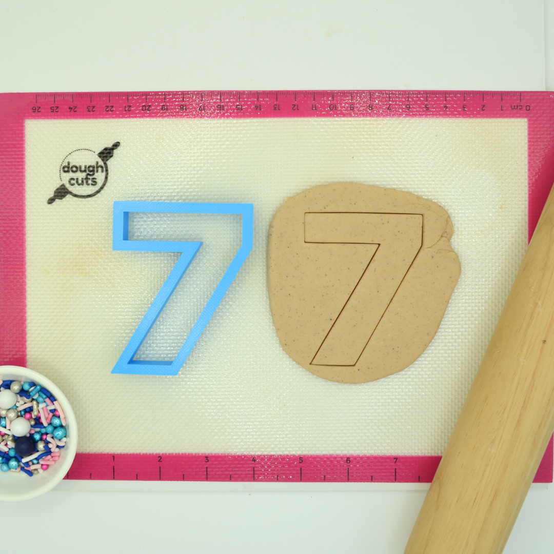 Number 7 8cm Cookie Cutter