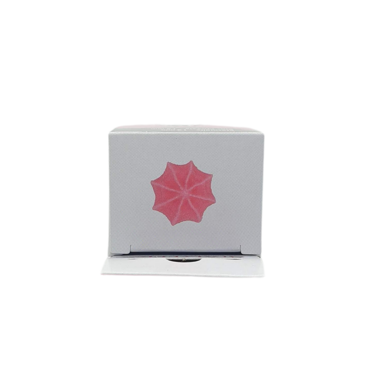 Icing shape made by star nozzle 12mm opening on icing nozzle packaging